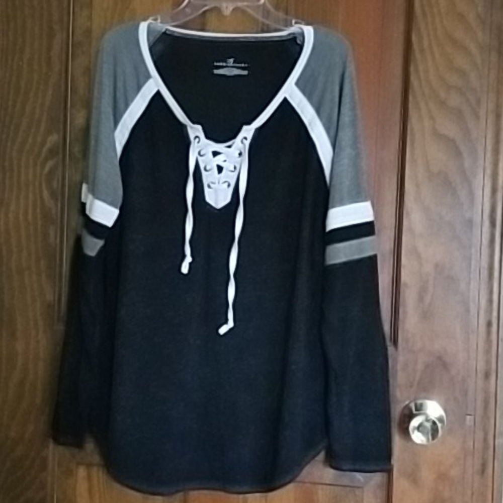 Lightweight long sleeve tee